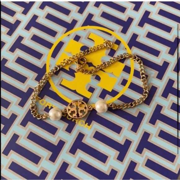 TORY BURCH delicate gold crystal pearl bracelet - Picture 2 of 5